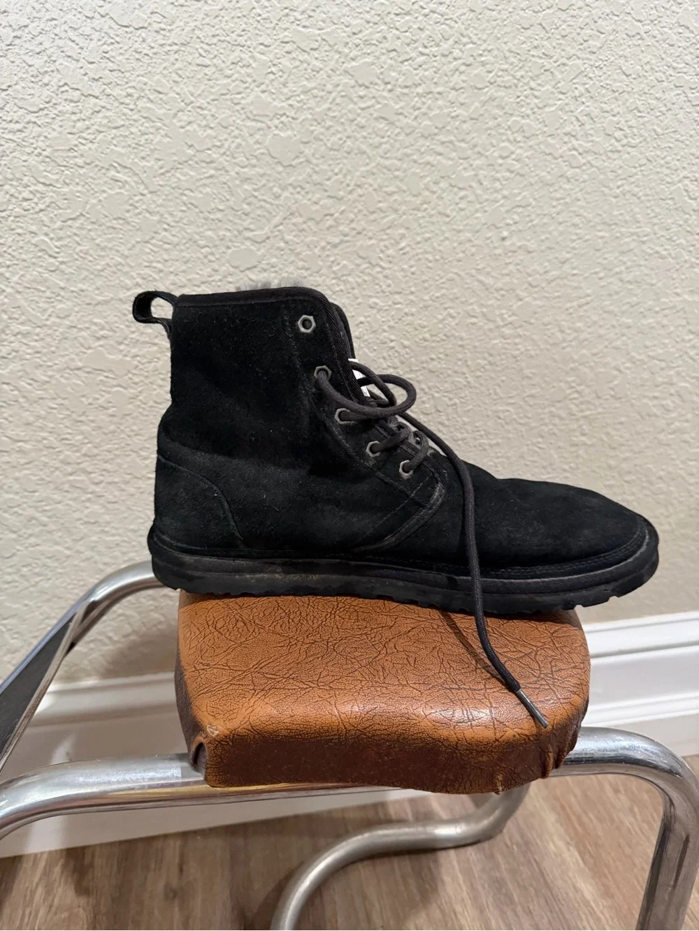 UGG Men's Black Suede Chukka Boots